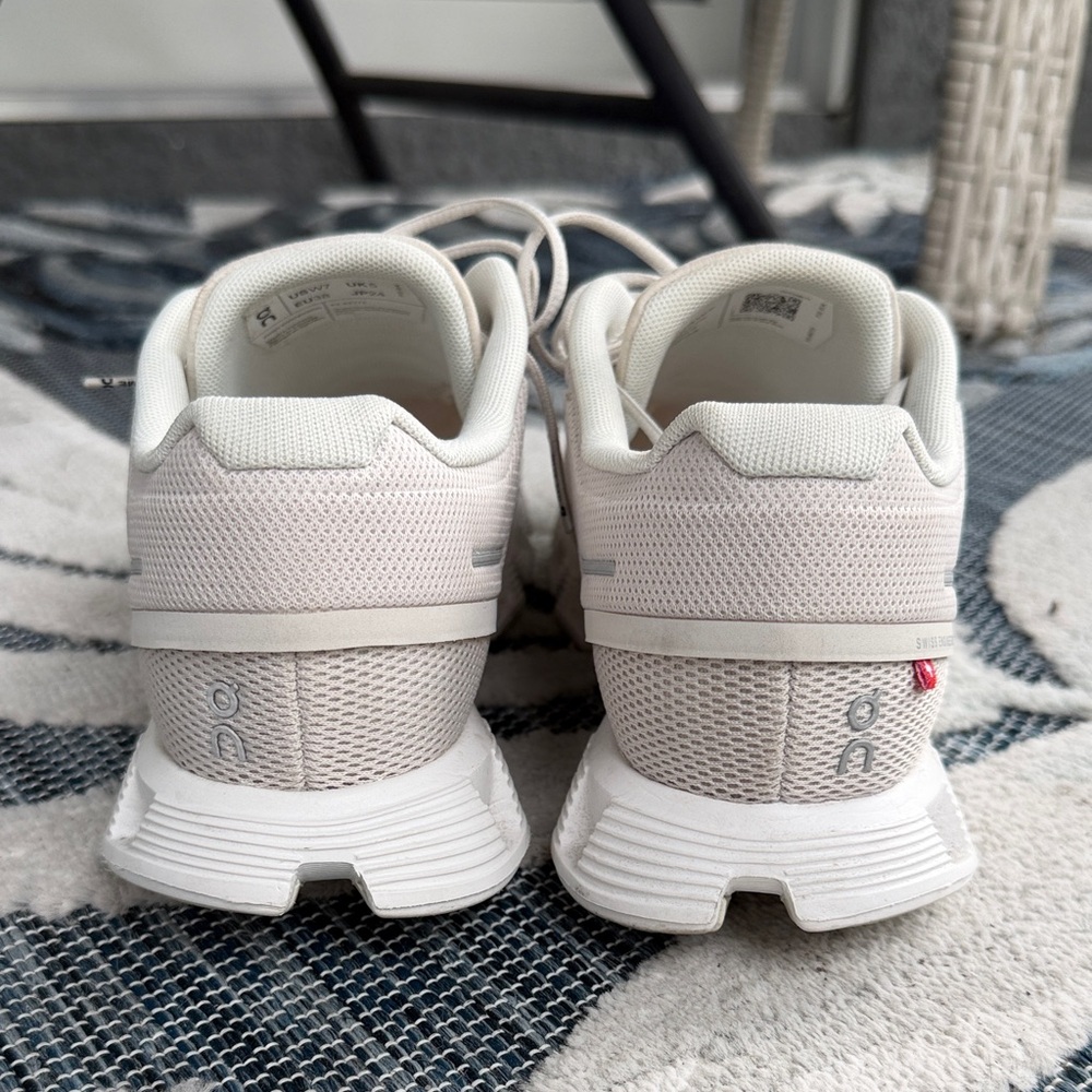 On Running Women's Beige Cloud X 5 - Picture 3 of 5
